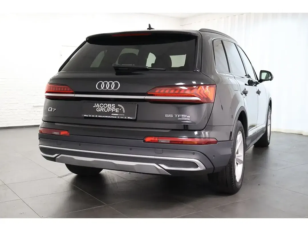 Audi Q7 - Thumbnail 5