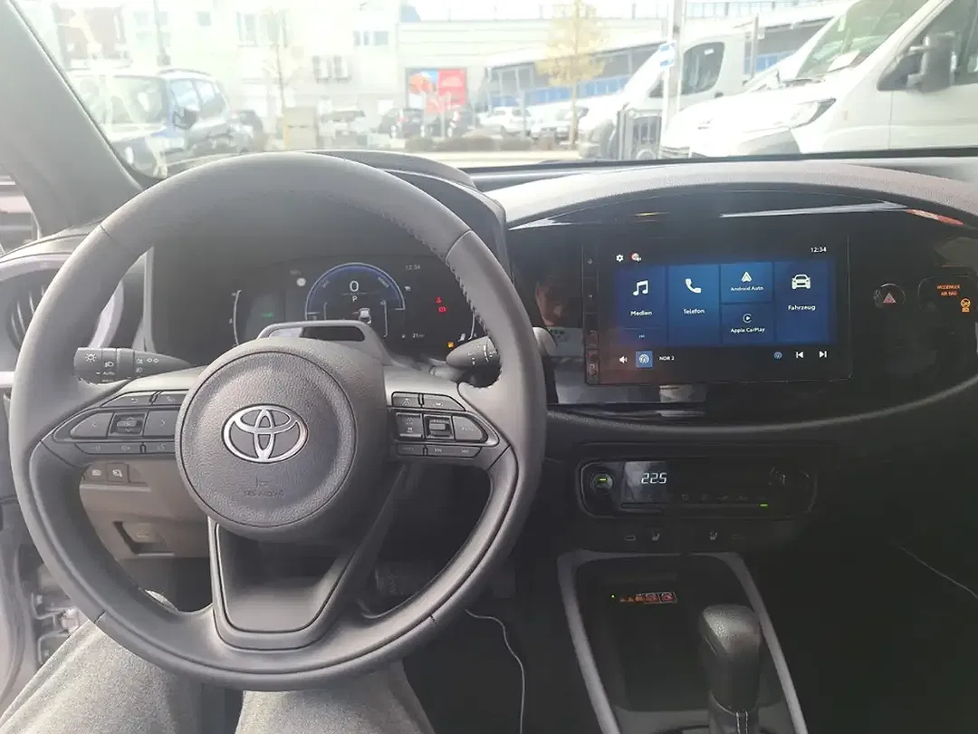 Toyota Aygo X - Thumbnail 10