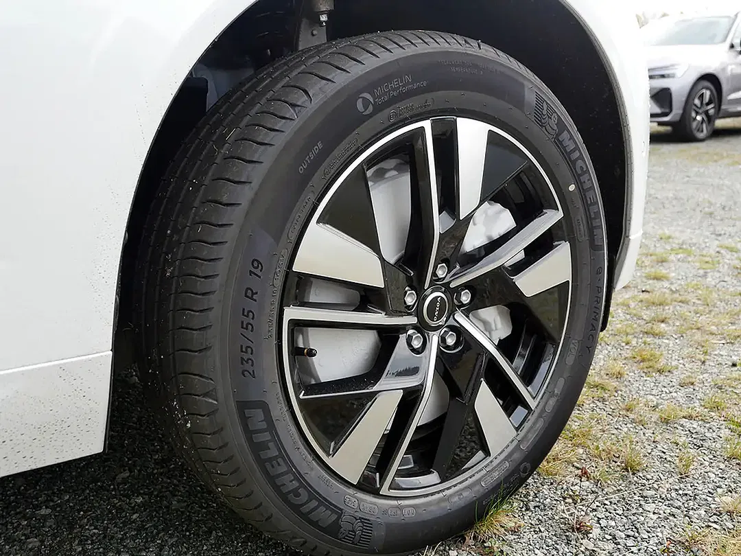 Volvo XC60 - Thumbnail 13