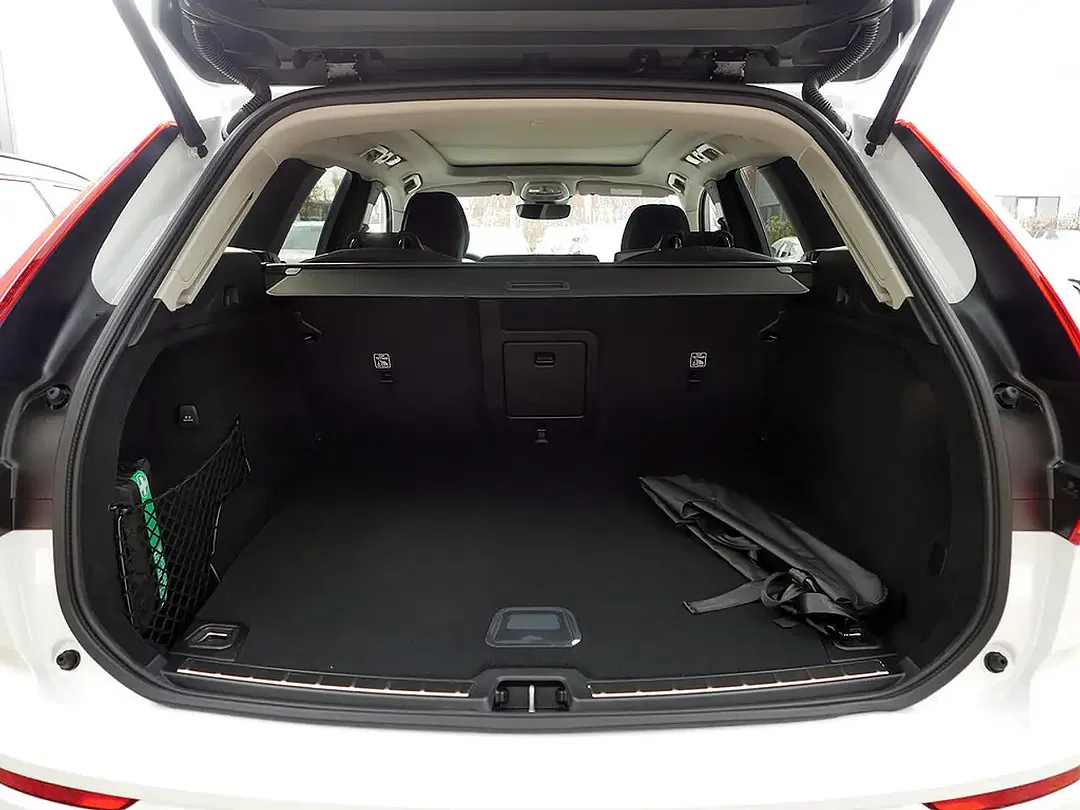 Volvo XC60 - Thumbnail 14