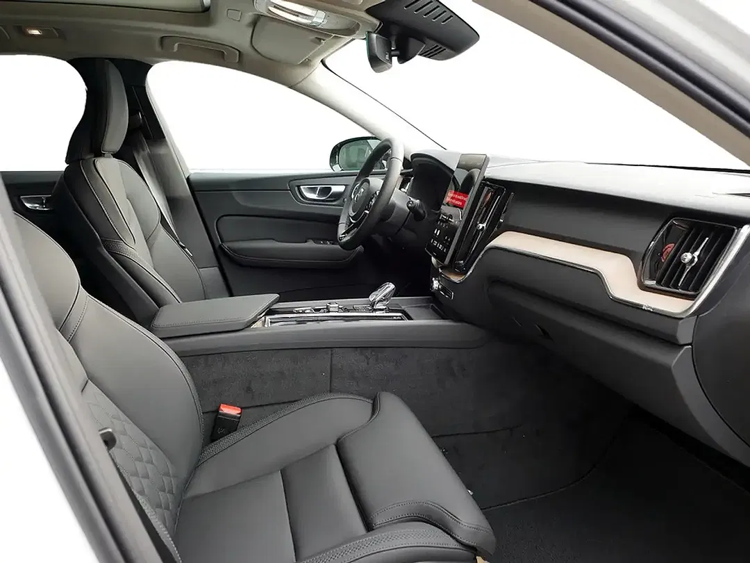Volvo XC60 - Thumbnail 6