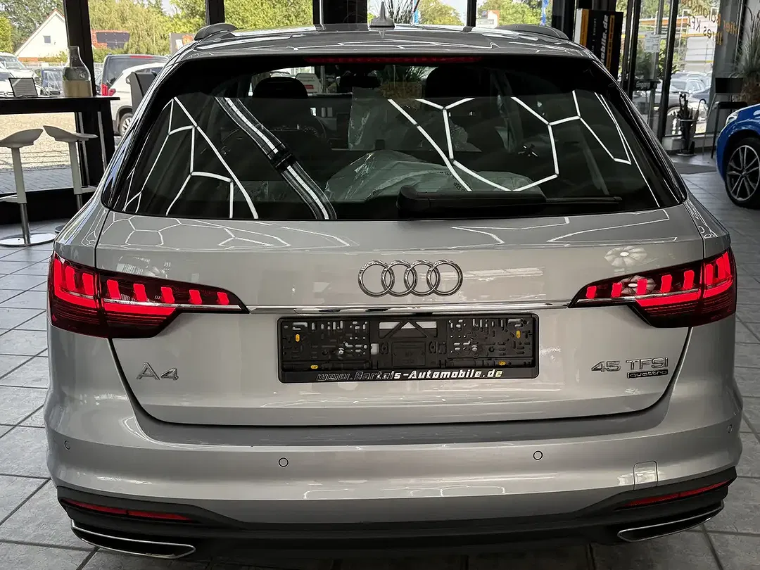 Audi A4 - Thumbnail 8