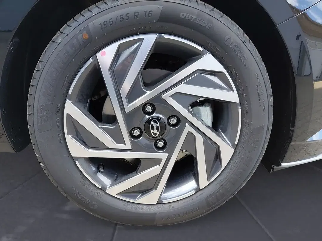 Hyundai i20 - Thumbnail 11