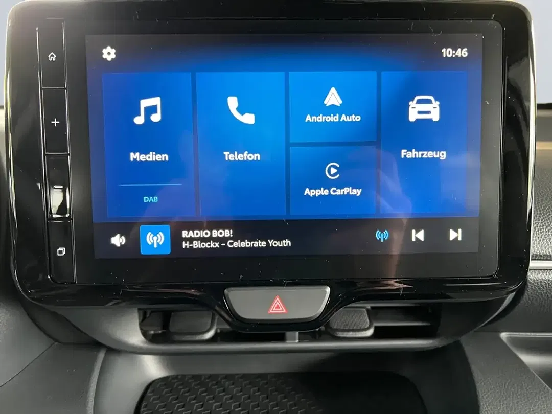 Toyota Yaris - Thumbnail 13