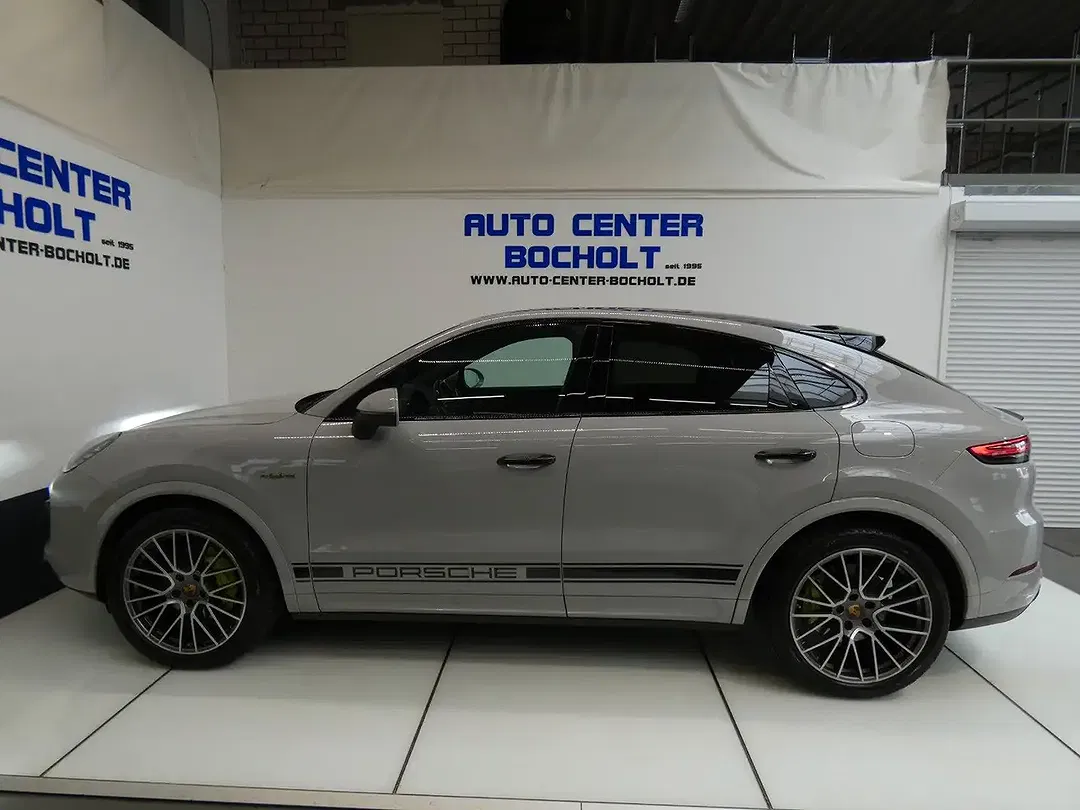 Porsche Cayenne - Thumbnail 14