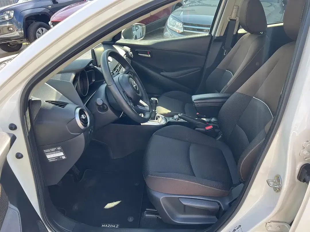 Mazda 2 - Thumbnail 11