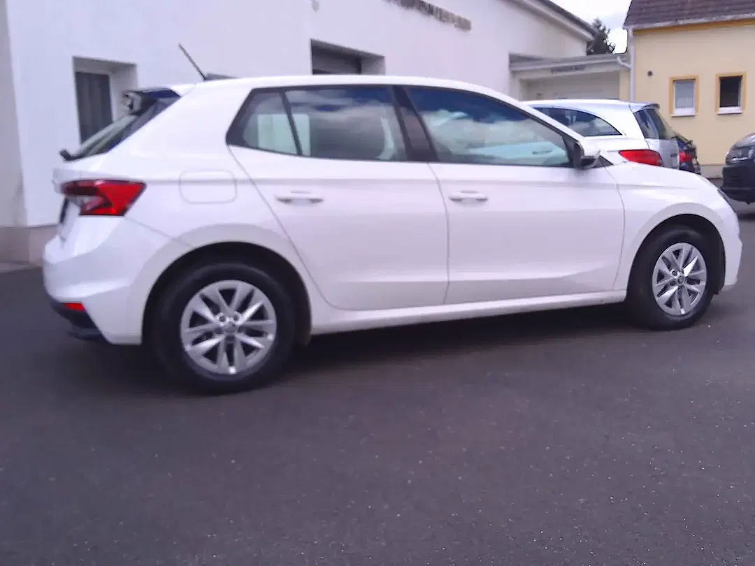 Skoda Fabia - Thumbnail 4