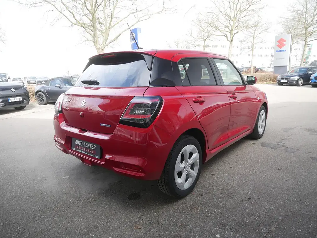Suzuki Swift - Thumbnail 3