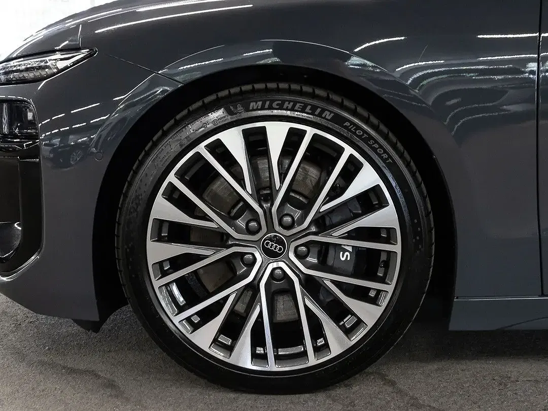 Audi S6 e-tron - Thumbnail 11