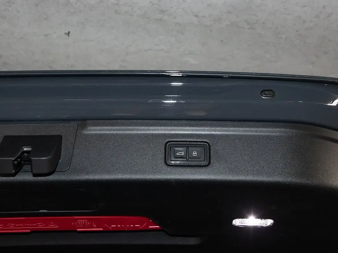 Audi S6 e-tron - Thumbnail 8