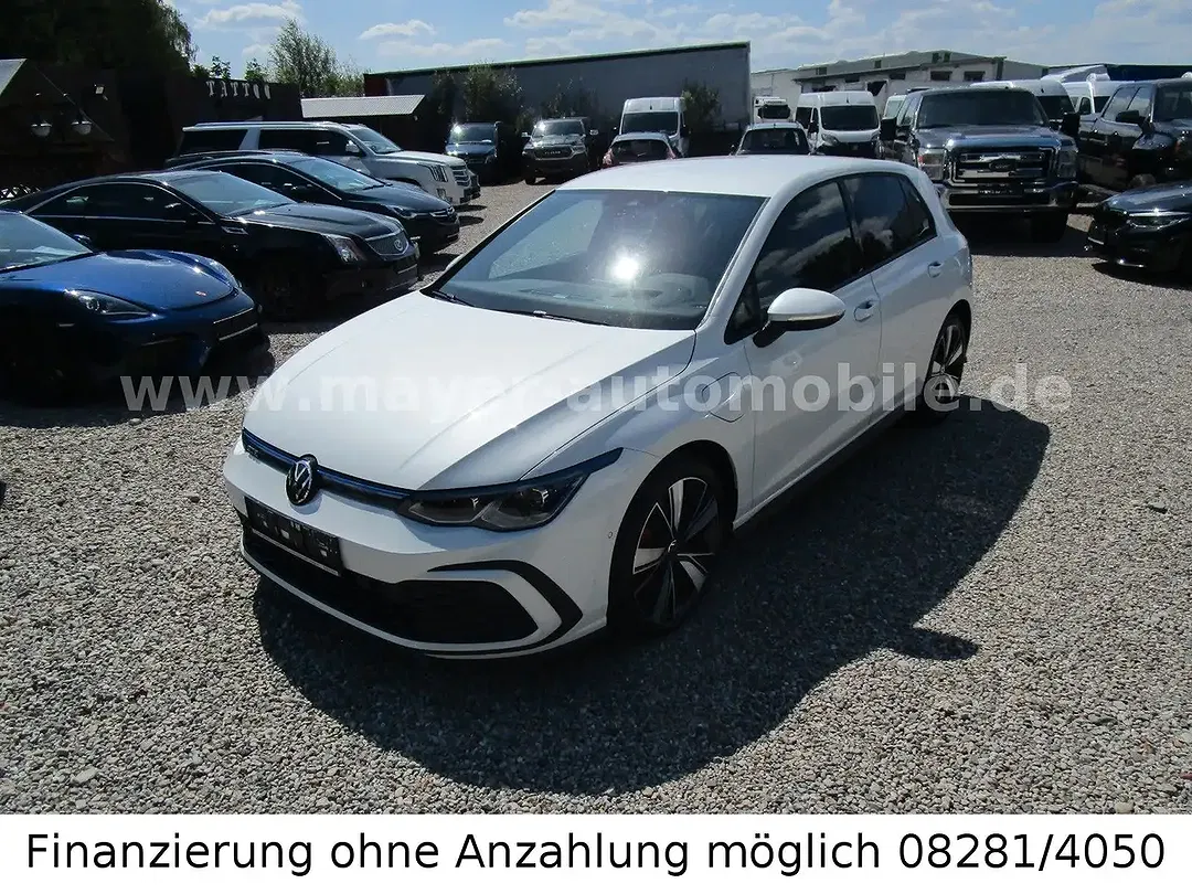 Volkswagen Golf - Thumbnail 1