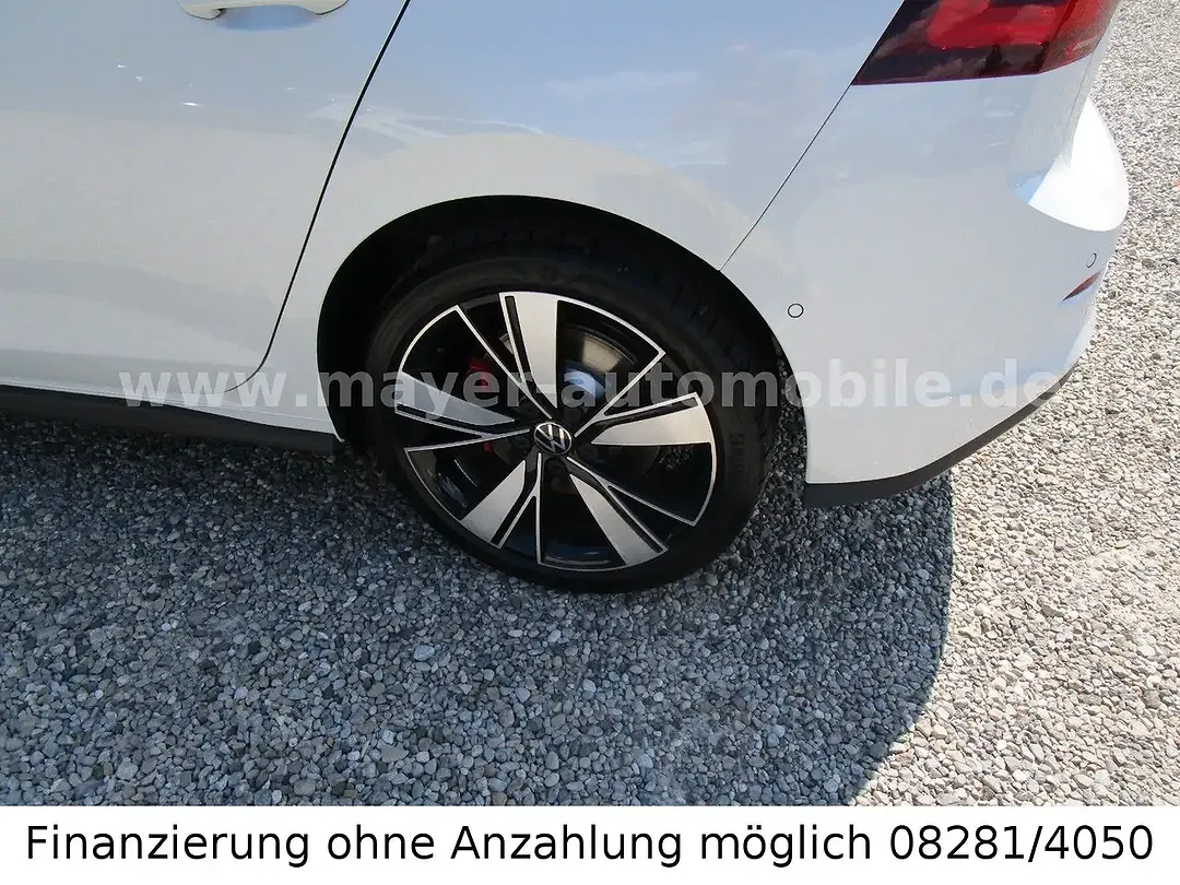 Volkswagen Golf - Thumbnail 13