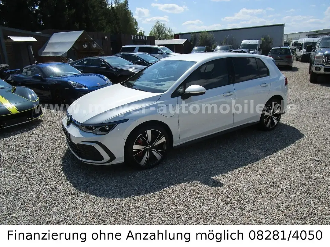 Volkswagen Golf - Thumbnail 2