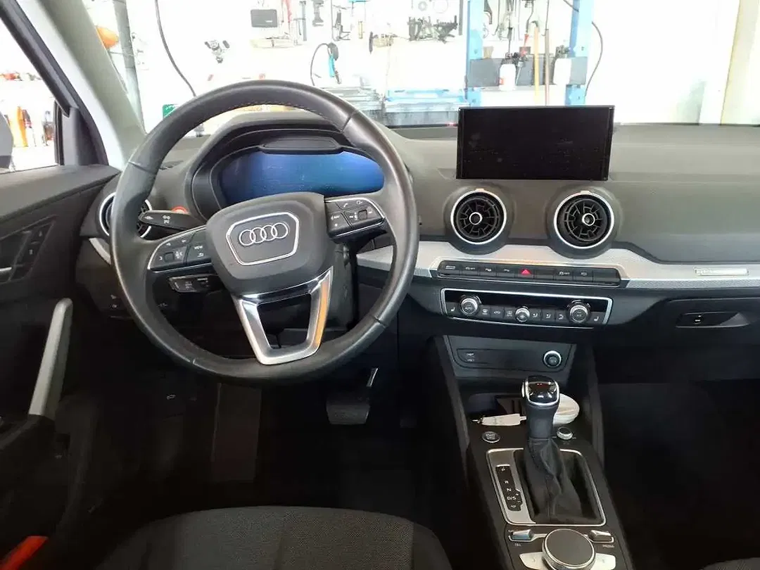 Audi Q2 - Thumbnail 3