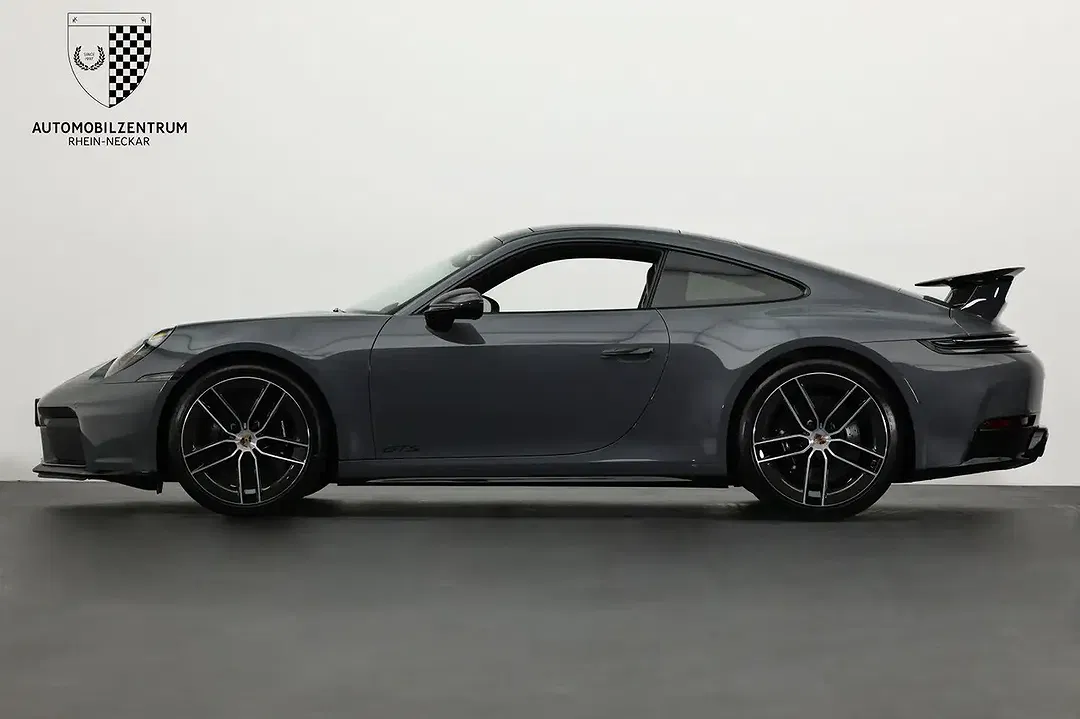Porsche 911 - Thumbnail 4