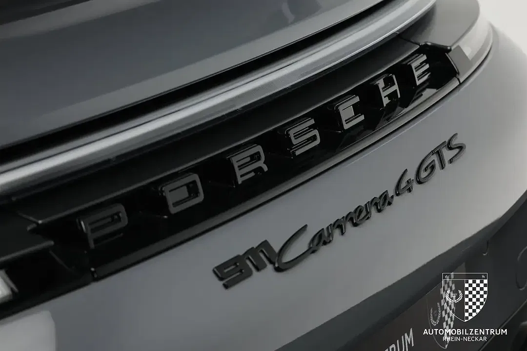 Porsche 911 - Thumbnail 7
