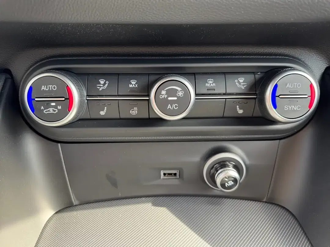 Alfa Romeo Stelvio - Thumbnail 13