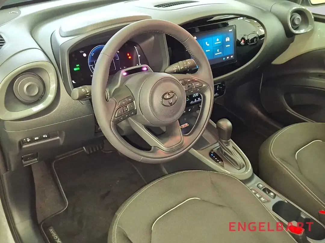 Toyota Aygo X - Thumbnail 6
