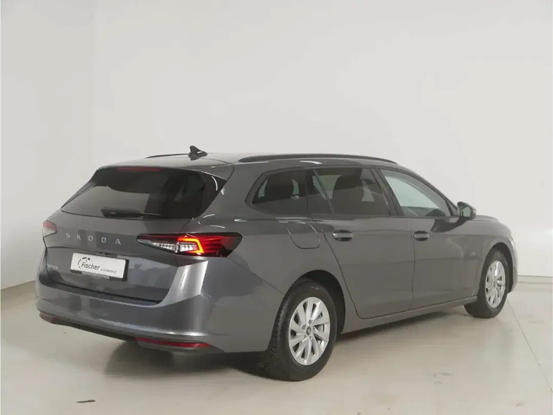 Skoda Superb - Thumbnail 5