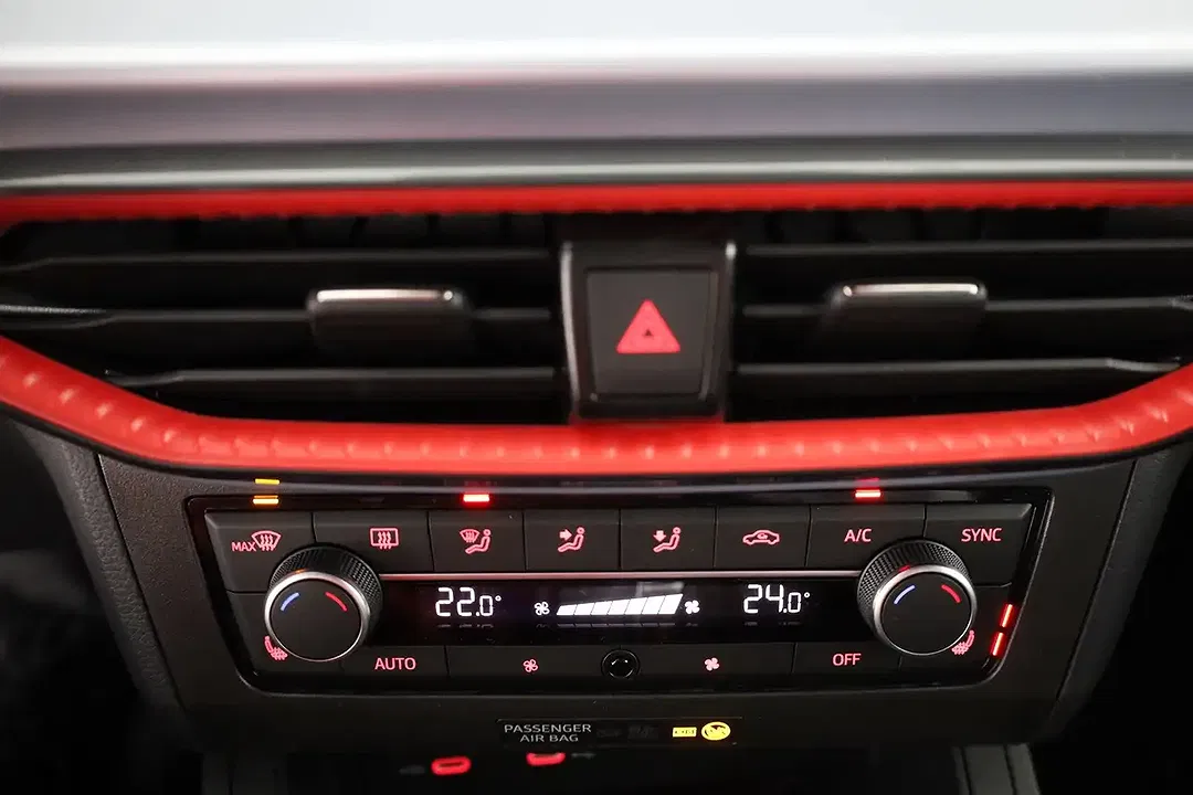 SEAT Ibiza - Thumbnail 11