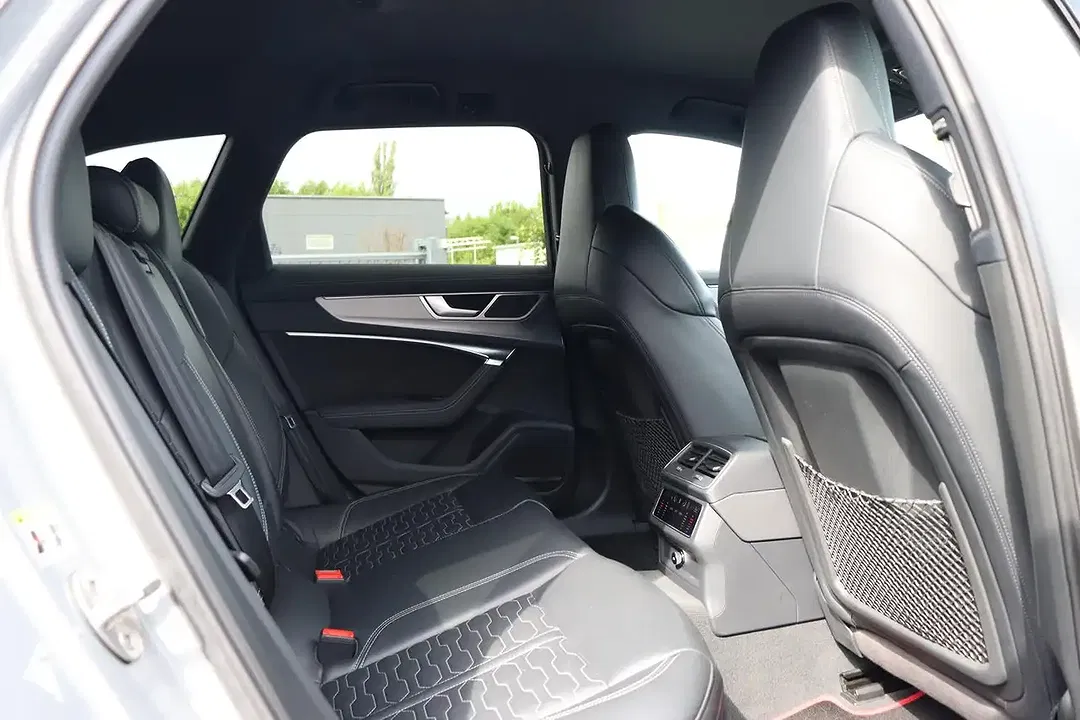 Audi RS6 - Thumbnail 10