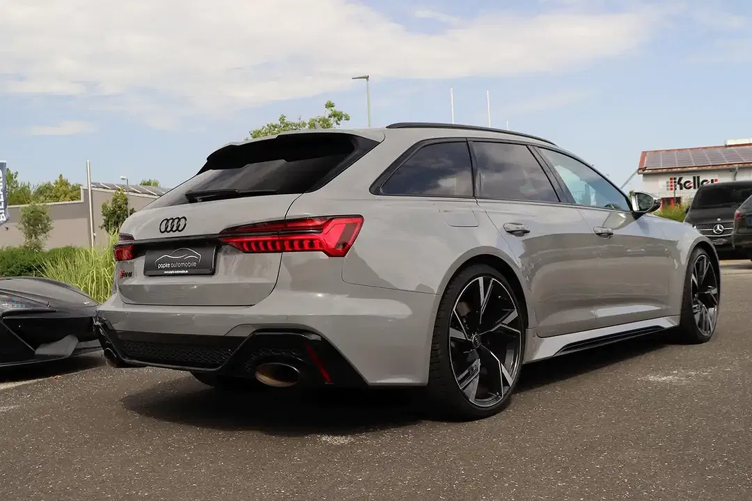 Audi RS6 - Thumbnail 5