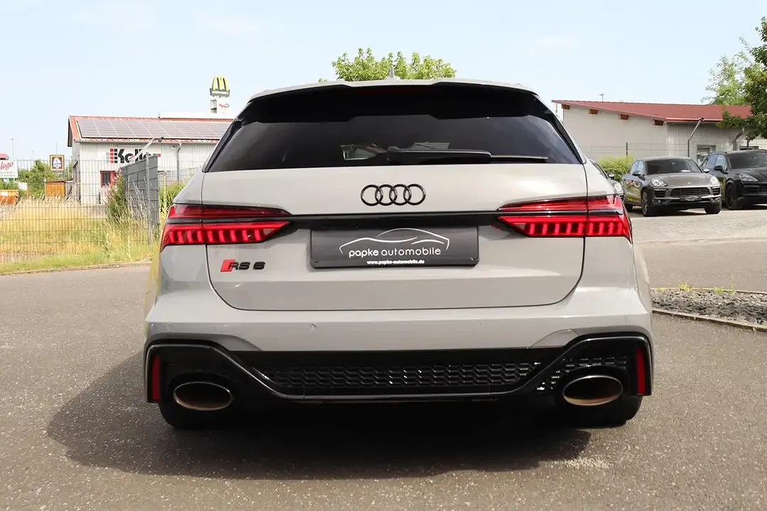 Audi RS6 - Thumbnail 6