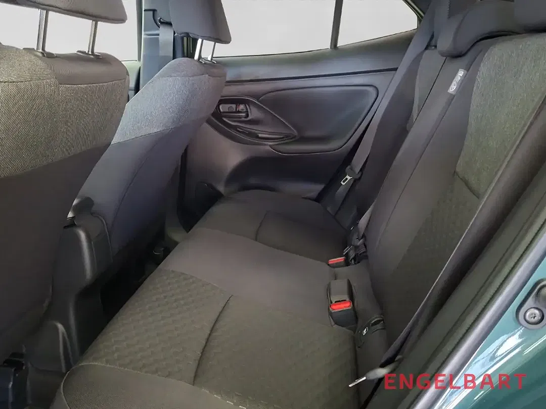 Toyota Yaris Cross - Thumbnail 12