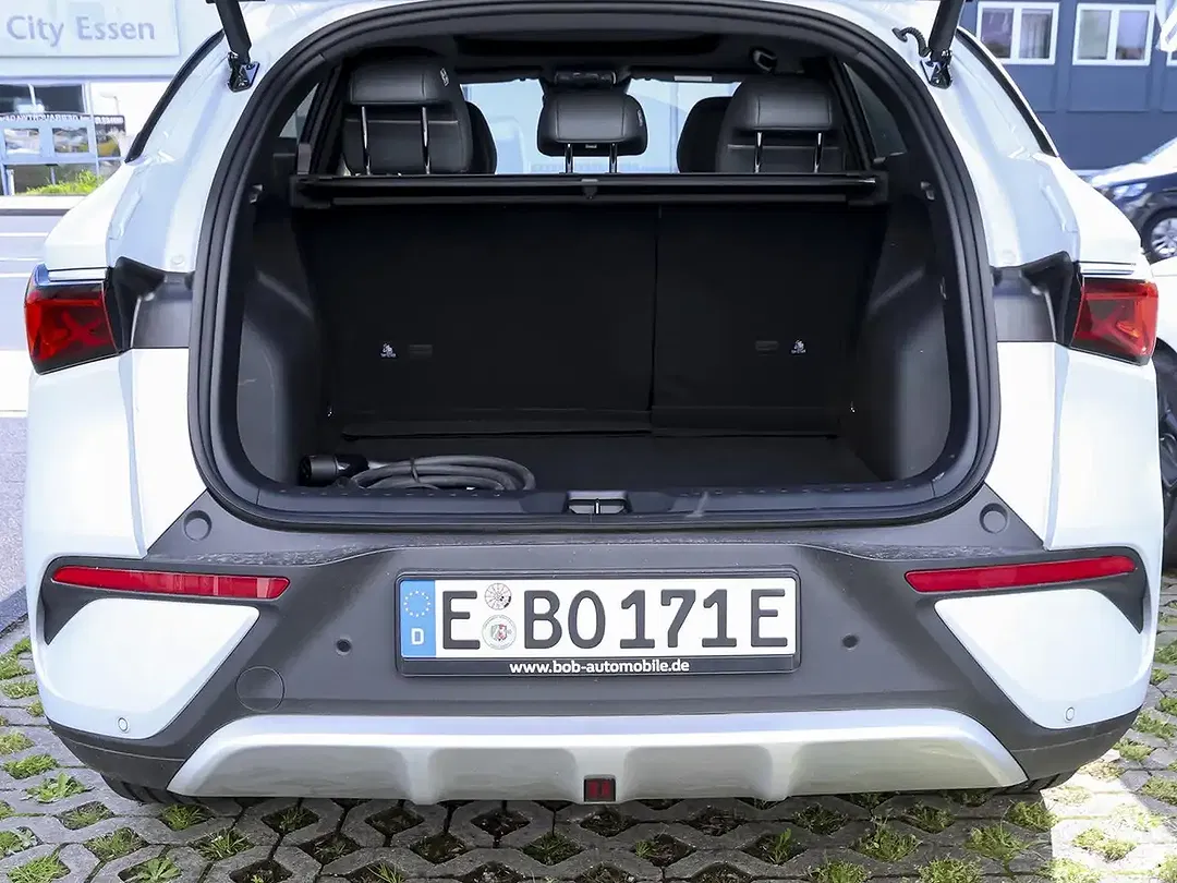 BYD Atto 3 - Thumbnail 11