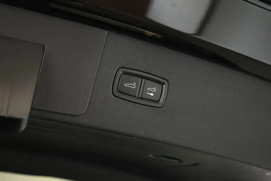 Porsche Cayenne - Thumbnail 11
