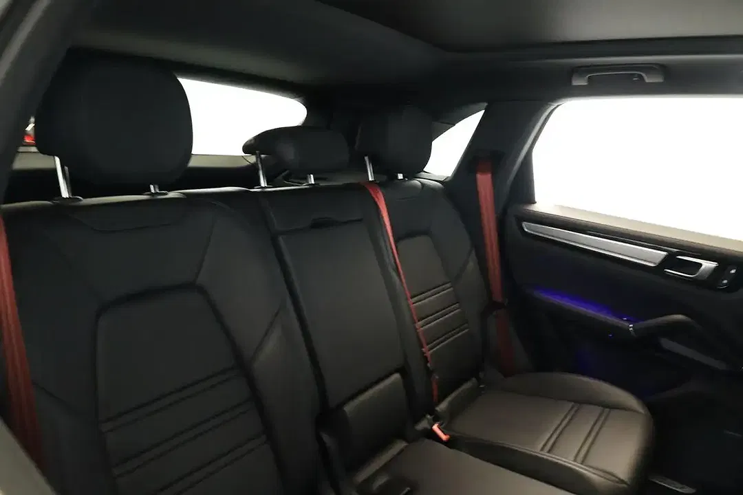 Porsche Cayenne - Thumbnail 14
