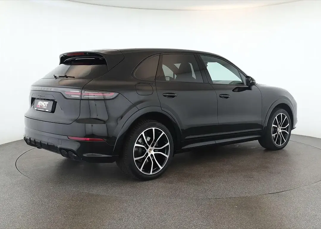 Porsche Cayenne - Thumbnail 5
