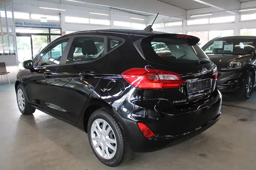 Ford Fiesta - Thumbnail 3
