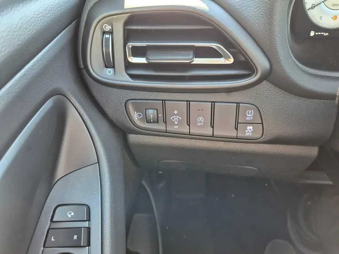 Hyundai i30 - Thumbnail 13
