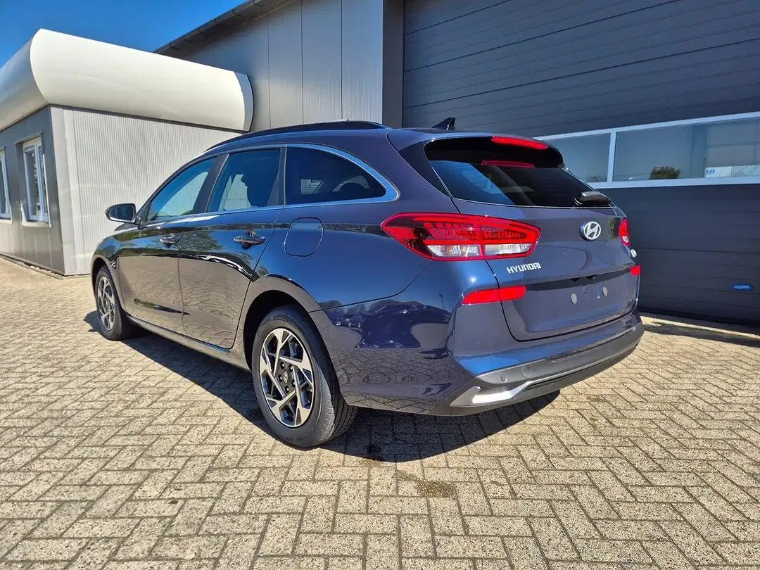 Hyundai i30 - Thumbnail 2