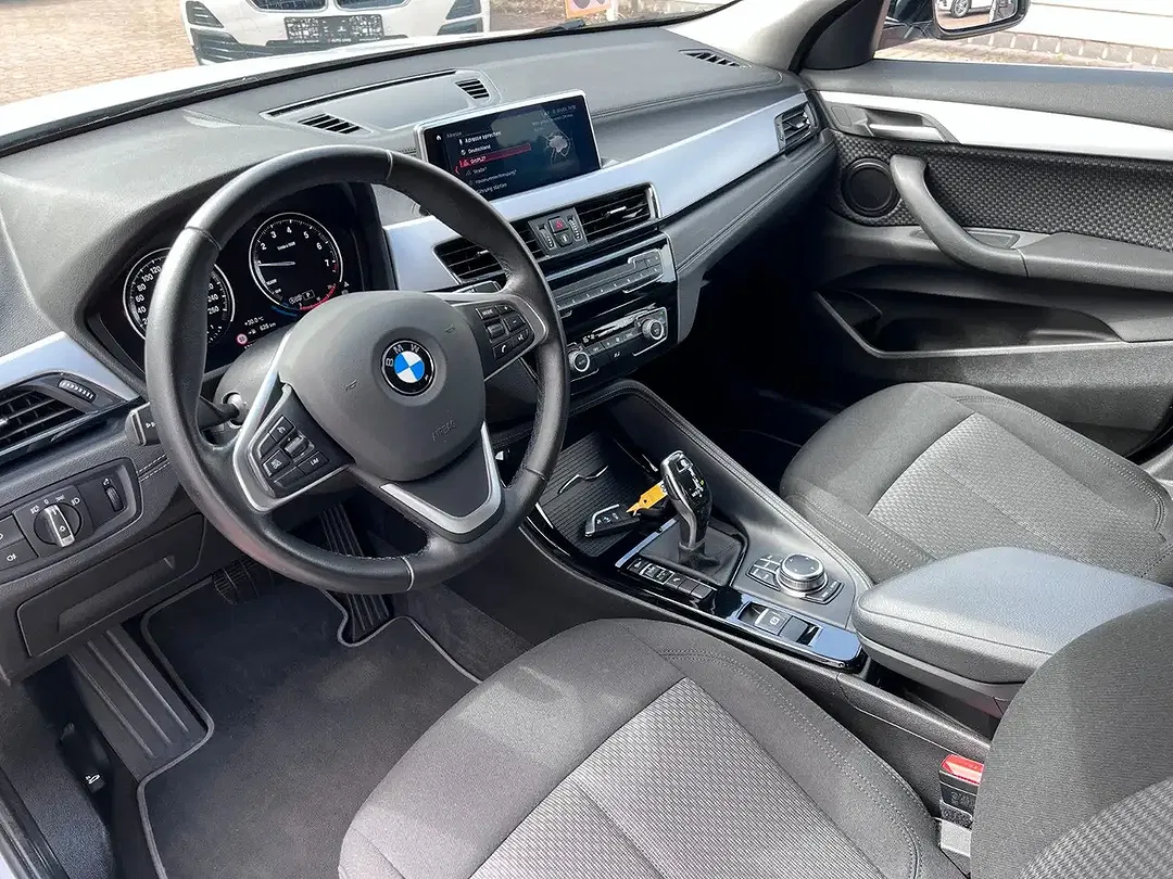 BMW X2 - Thumbnail 11