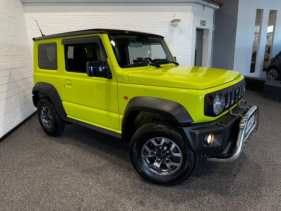 Suzuki Jimny - Thumbnail 3