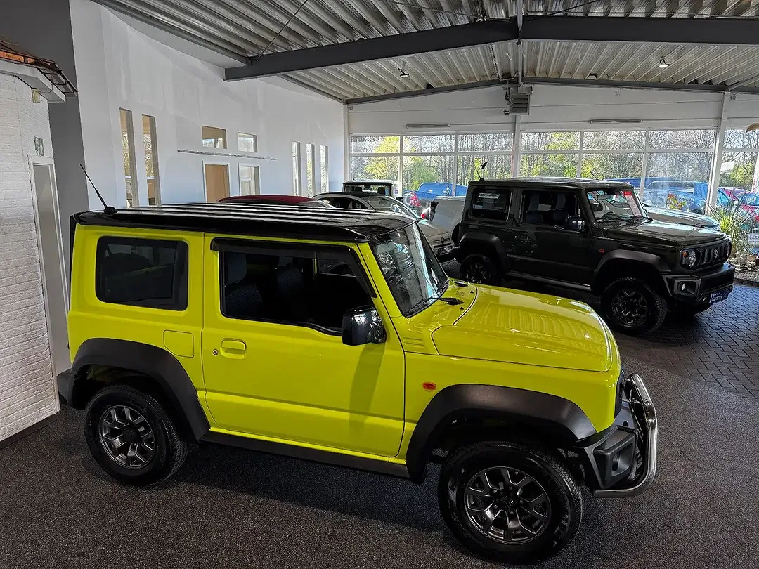 Suzuki Jimny - Thumbnail 4