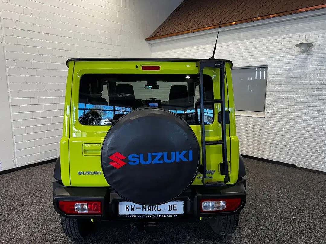 Suzuki Jimny - Thumbnail 6
