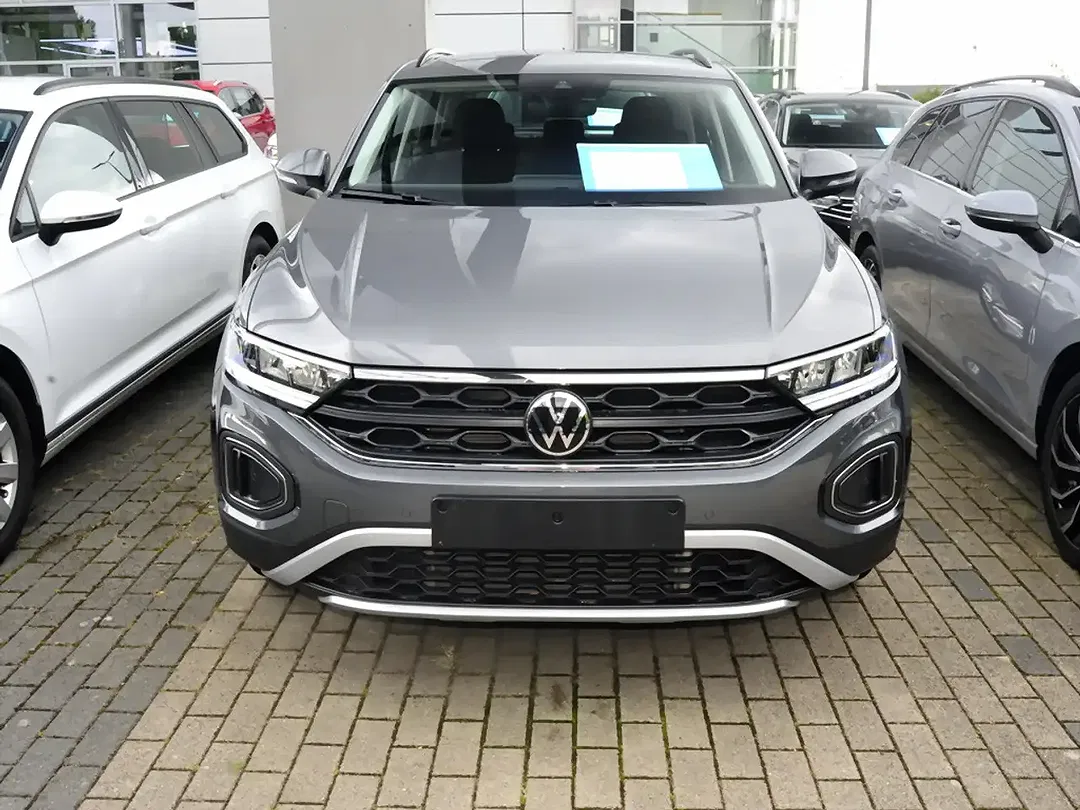 Volkswagen T-Roc - Thumbnail 2