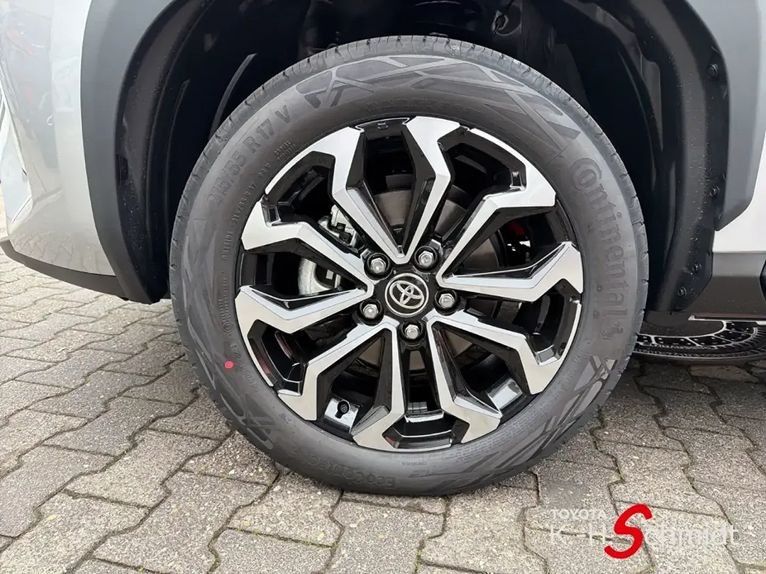Toyota Yaris Cross - Thumbnail 6
