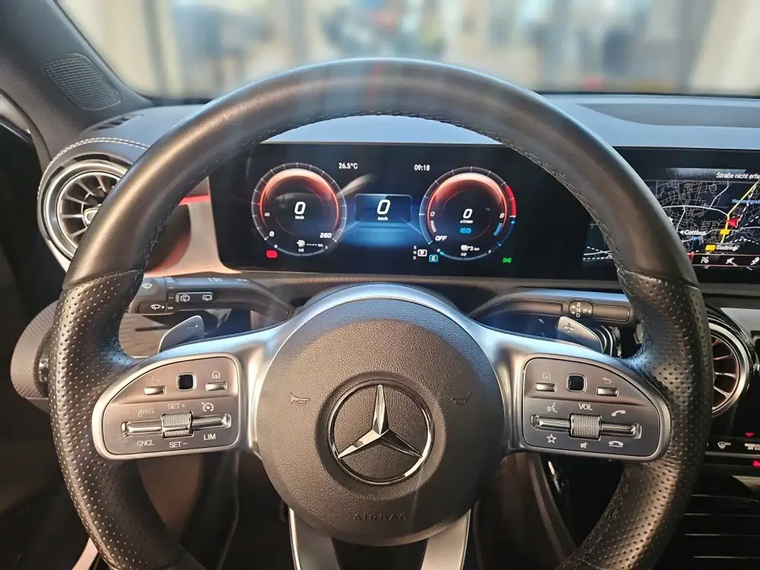 Mercedes-Benz A 250 - Thumbnail 8