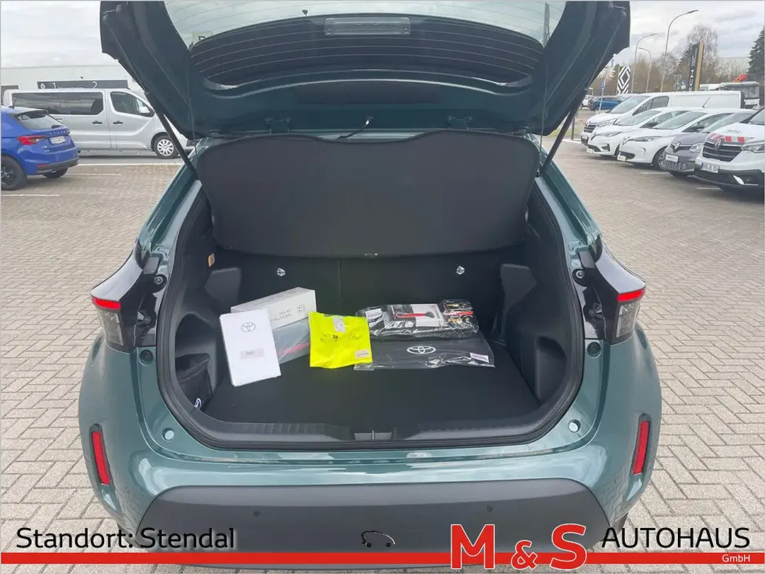 Toyota Yaris Cross - Thumbnail 17