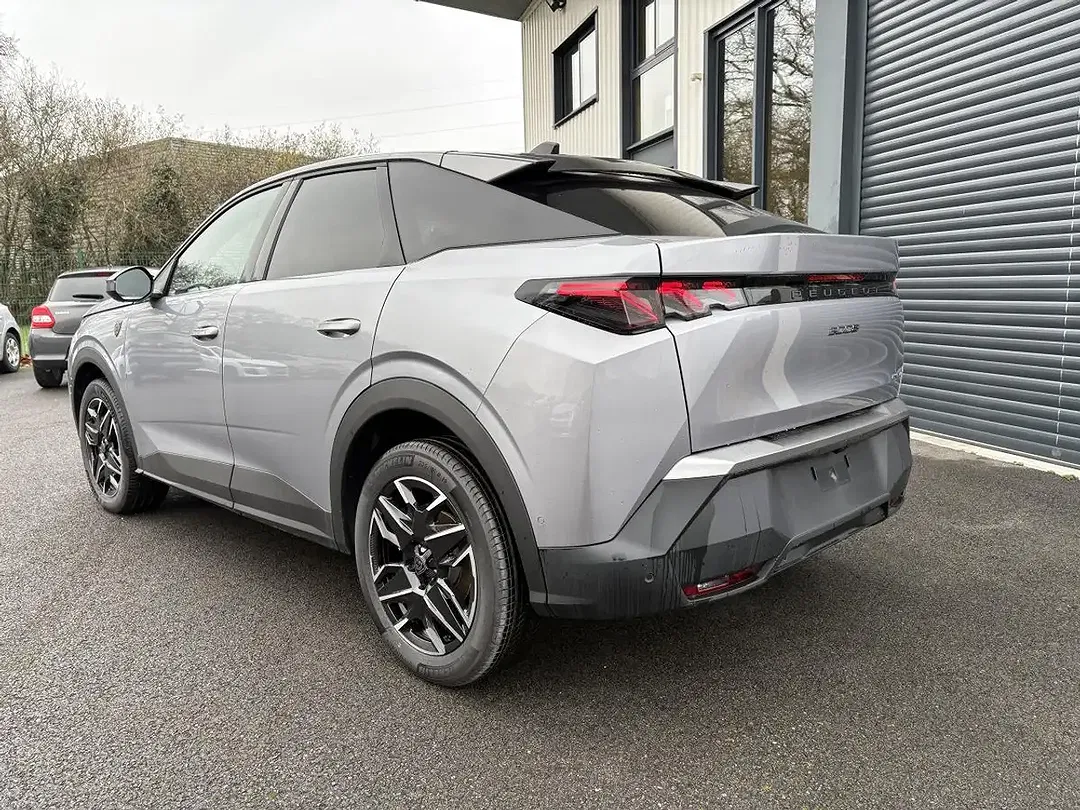 Peugeot 3008 - Thumbnail 3