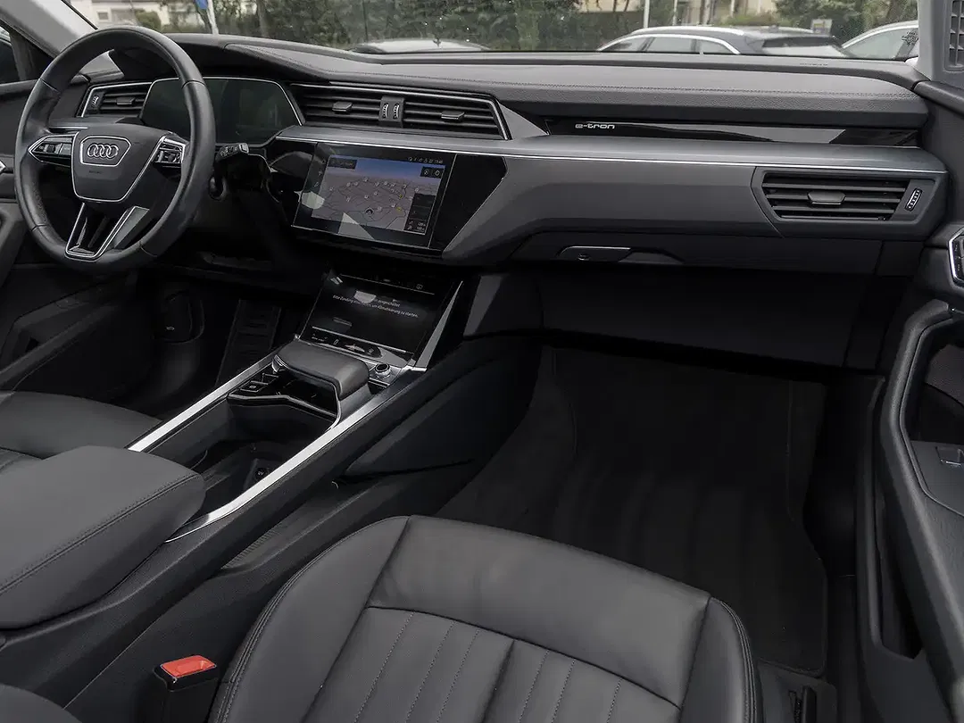Audi e-tron - Thumbnail 4