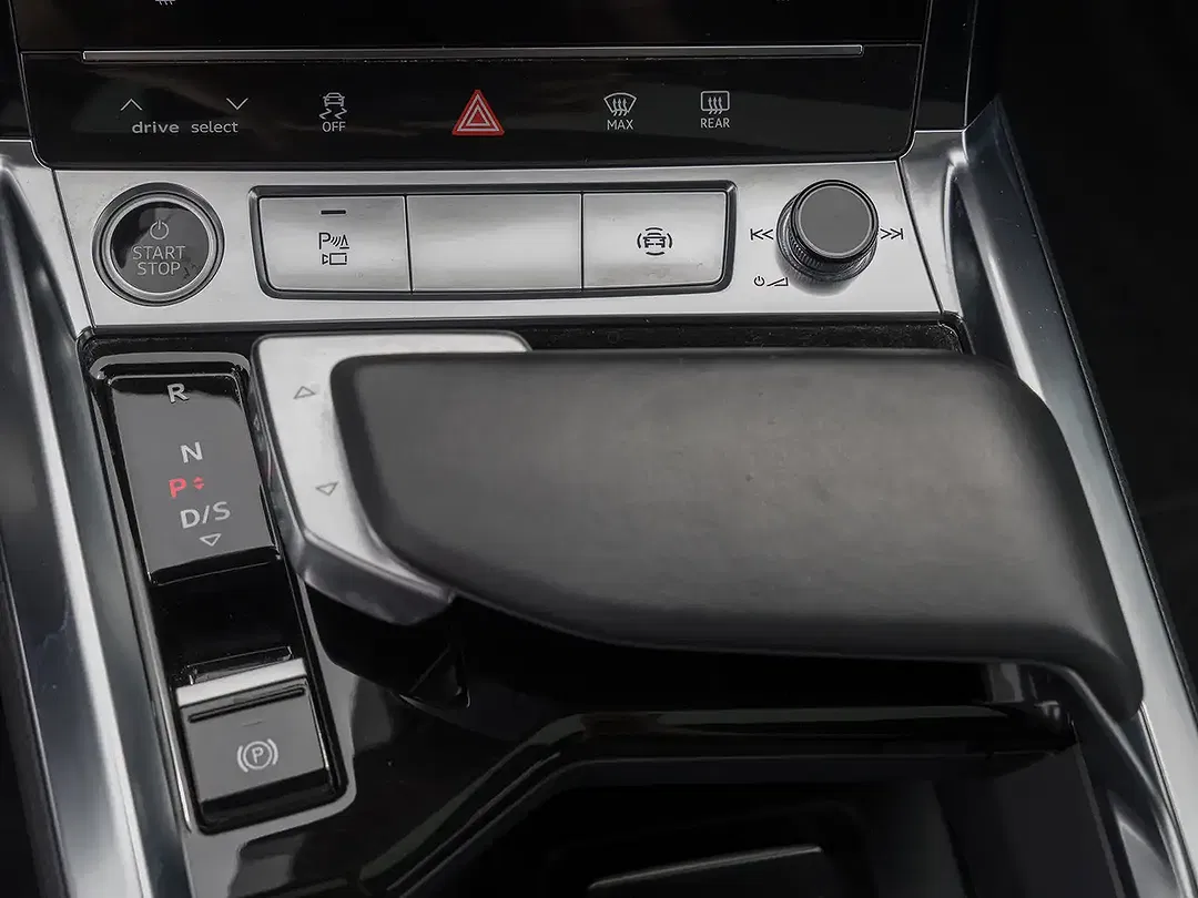 Audi e-tron - Thumbnail 8
