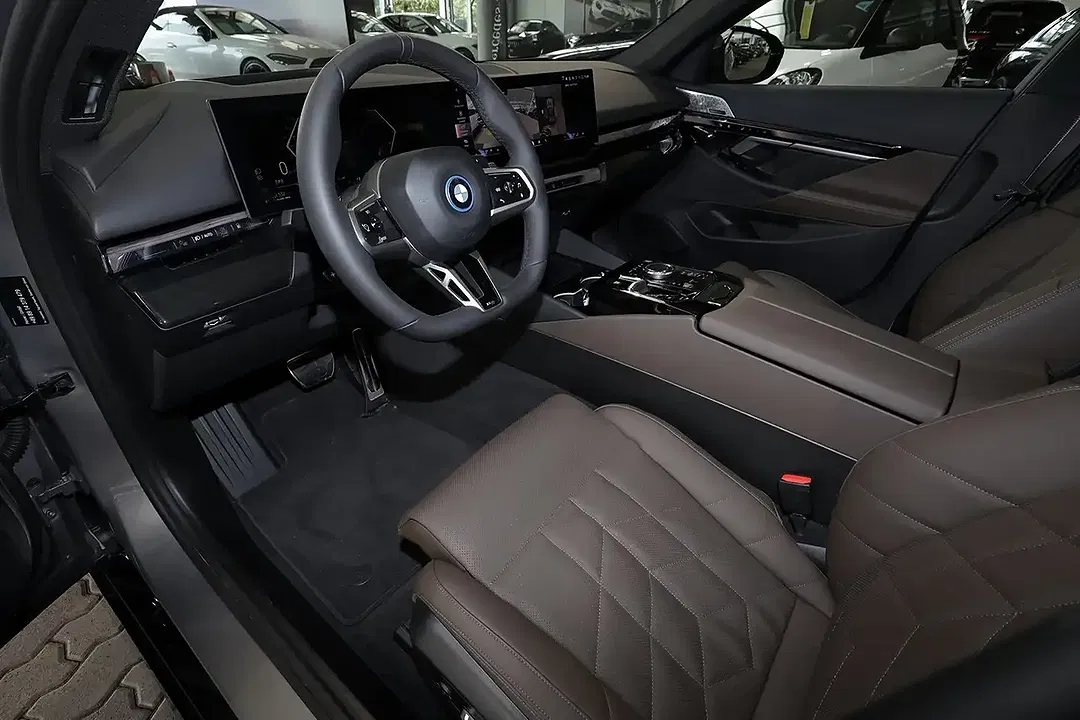 BMW 530 - Thumbnail 7