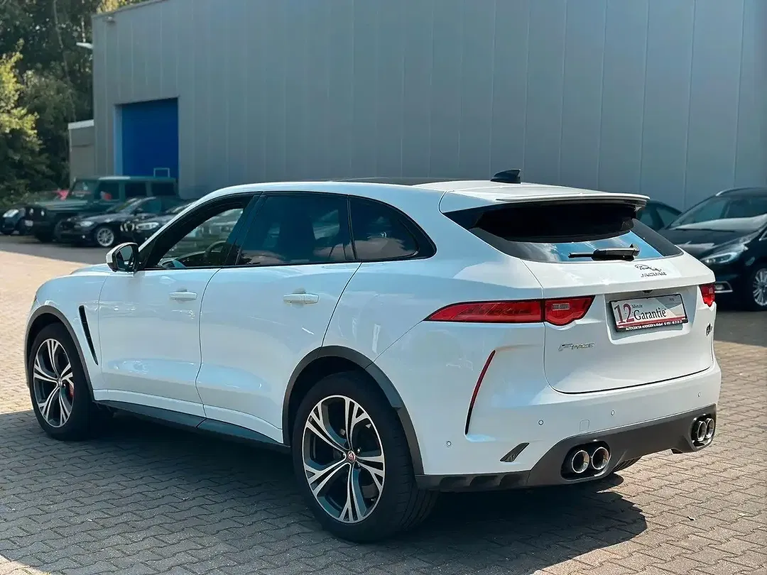 Jaguar F-Pace - Thumbnail 8