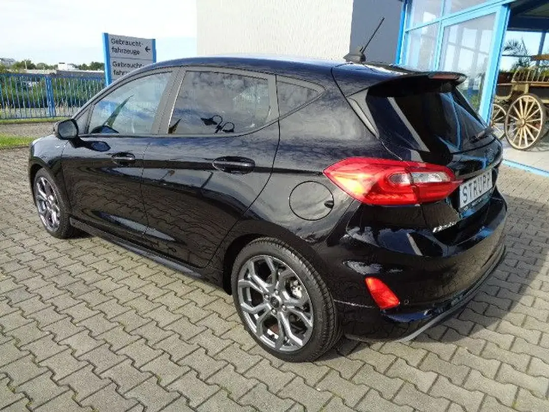 Ford Fiesta - Thumbnail 3