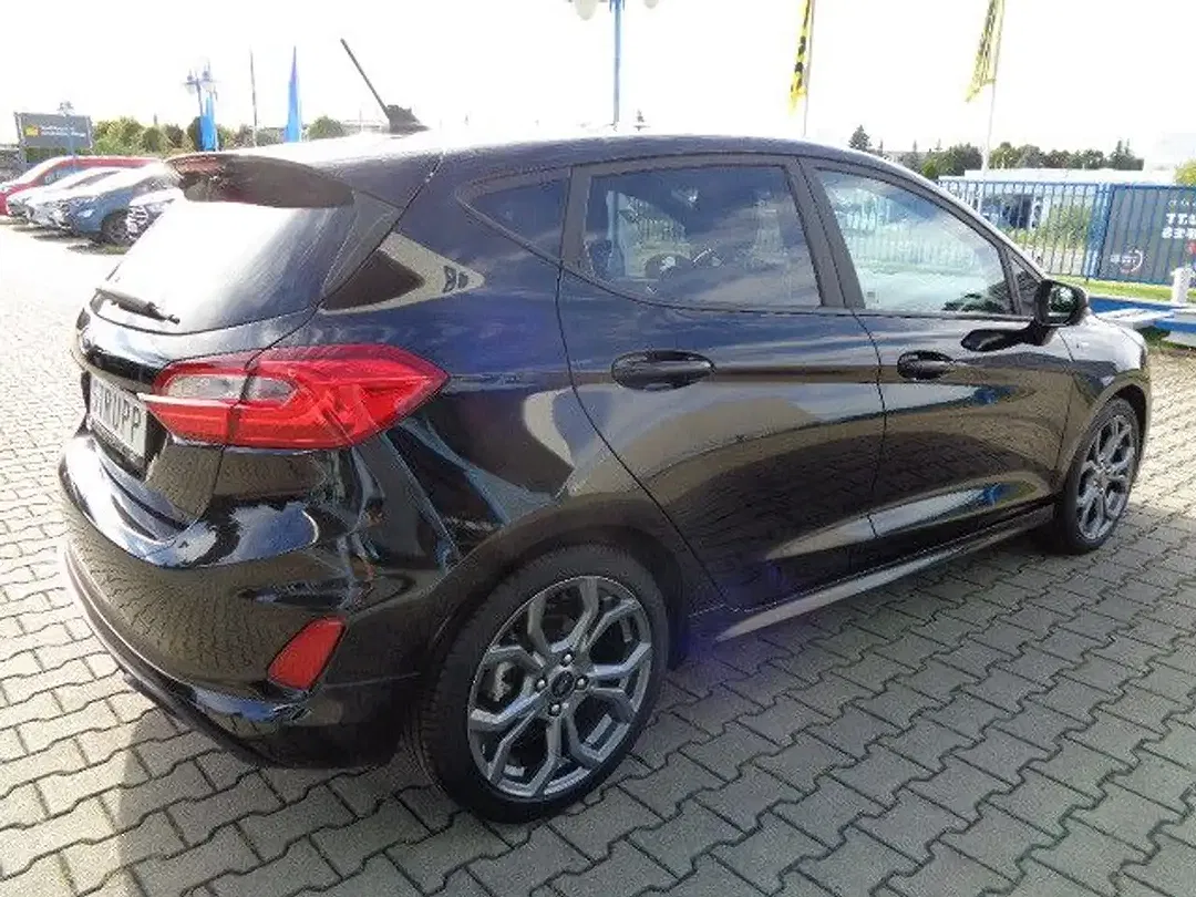 Ford Fiesta - Thumbnail 5